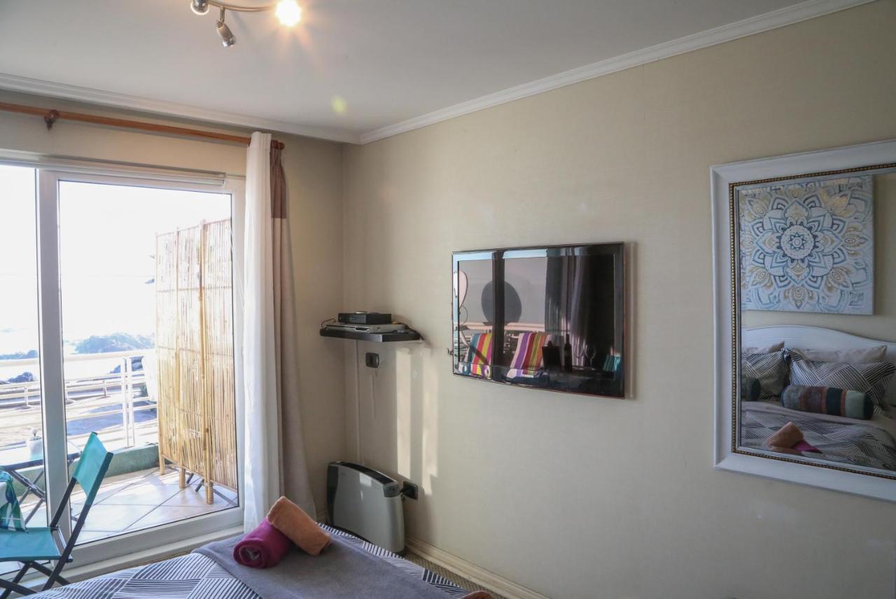 Vistas Del Mar: Apartamento Compartido Con De Y Amenidades
