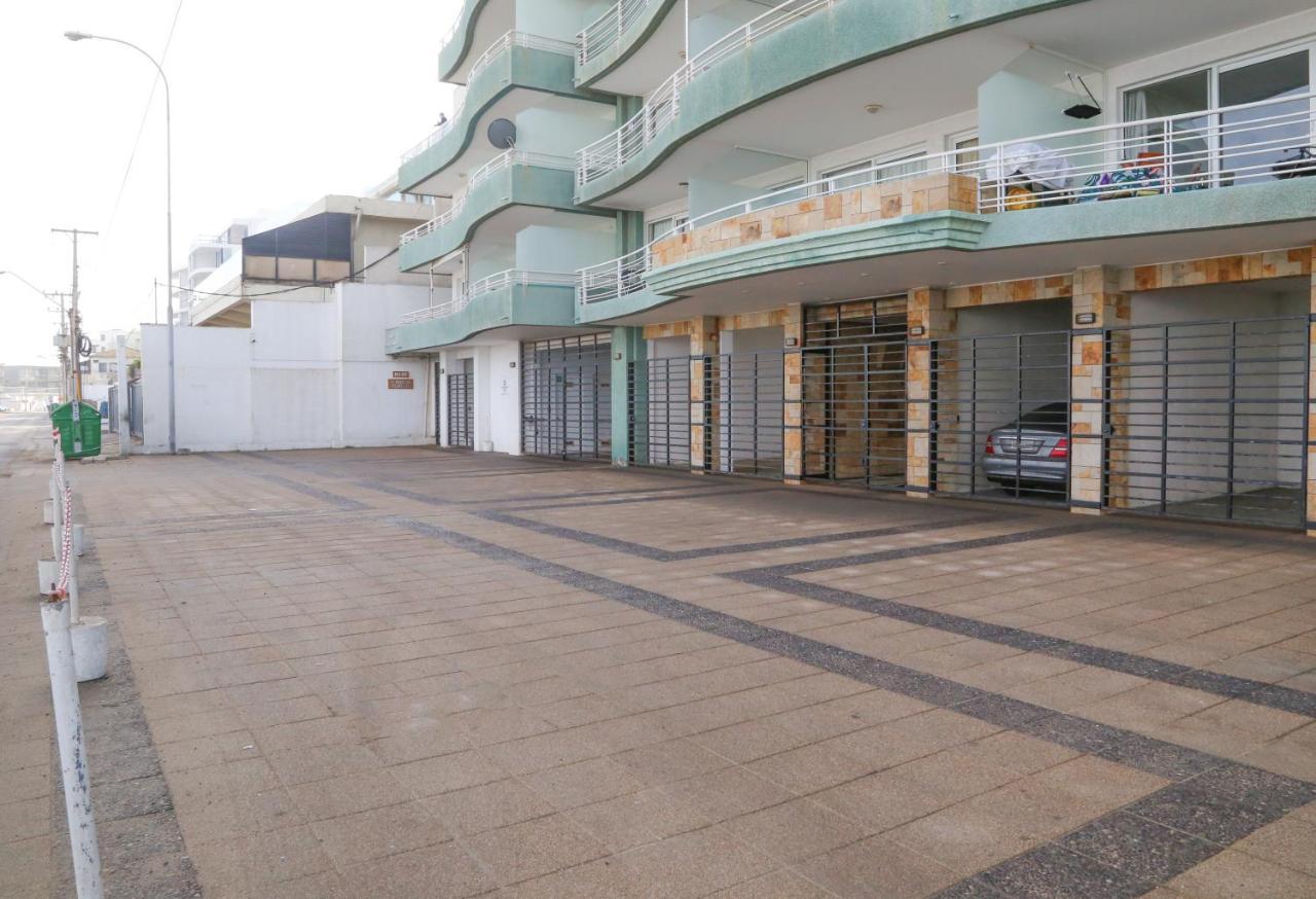 Vistas Del Mar: Apartamento Compartido Con De Y Amenidades *